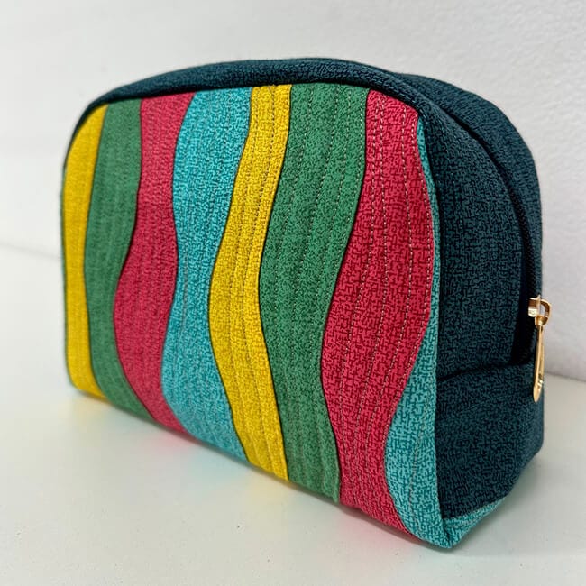 NECESSAIRE